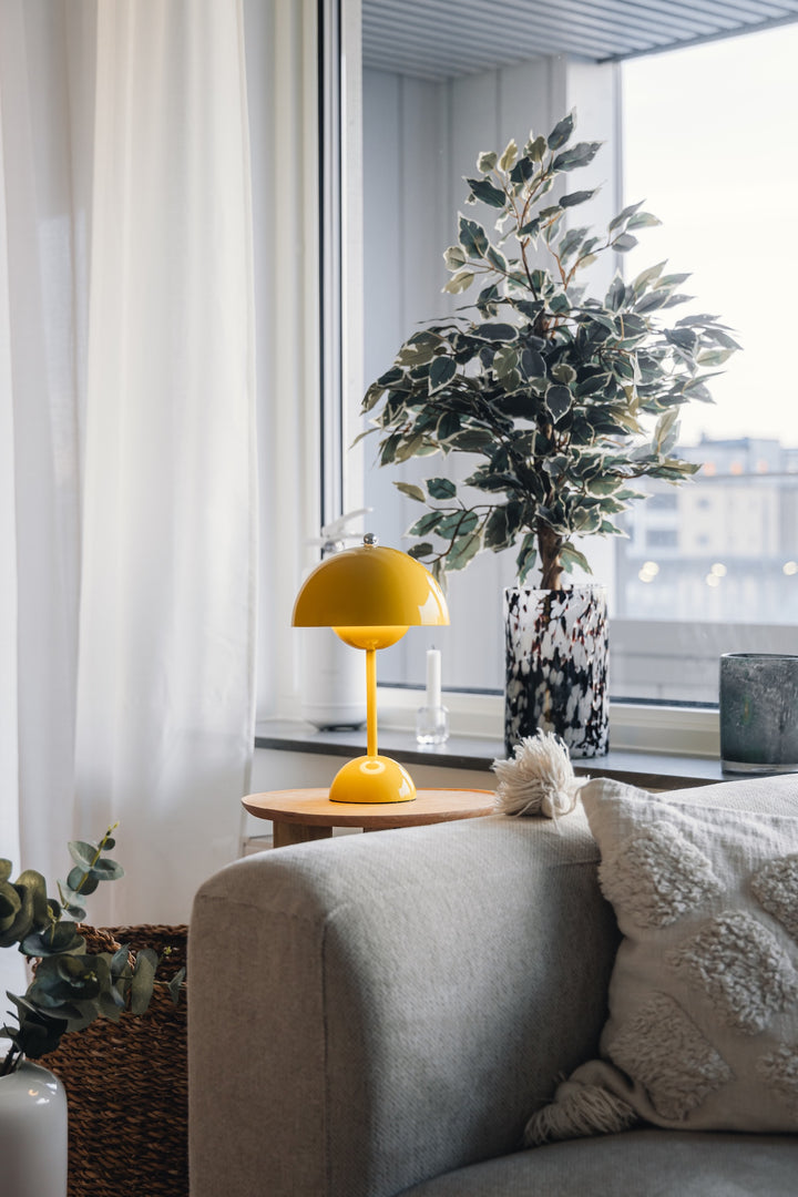 Bordslampa - Svamplampa Flowerbud - Batteridriven 5000 mAH