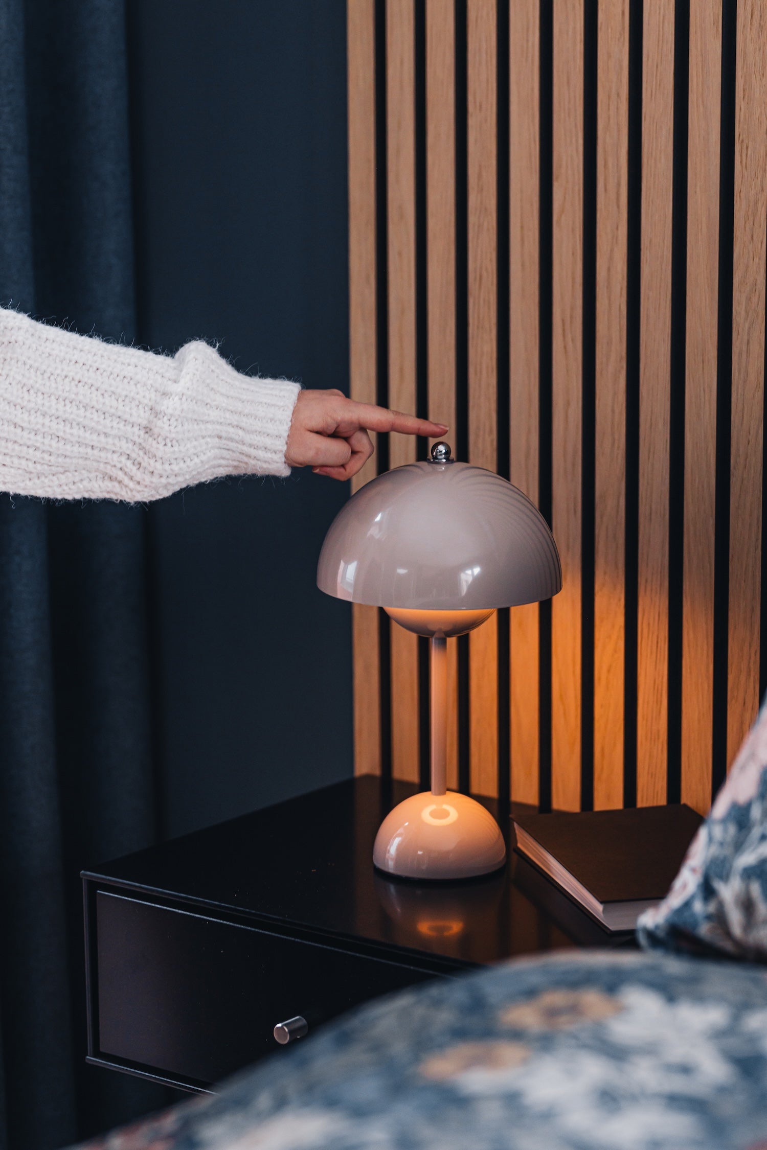 Bordslampa - Svamplampa Flowerbud - Batteridriven 5000 mAH