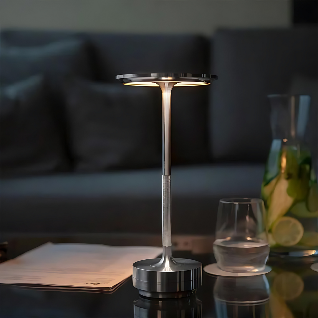 Bordslampa Iron - Portabel - Batteridriven 4000 mAH