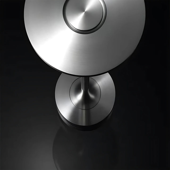 Bordslampa Iron - Portabel - Batteridriven 4000 mAH