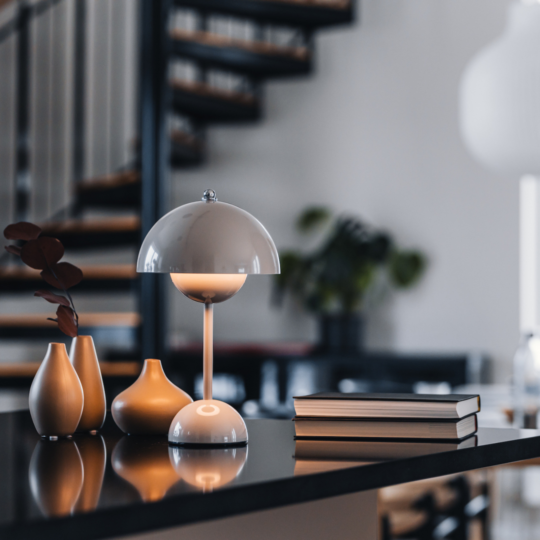 Bordslampa - Svamplampa Flowerbud - Batteridriven 5000 mAH