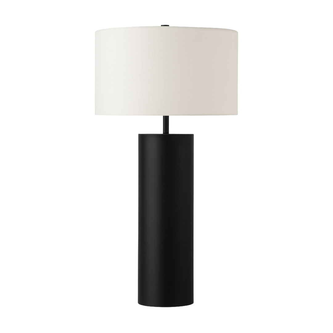 Bordslampa Atlas i svart metall med cylindrisk fot och vit tygskärm i stilren skandinavisk design