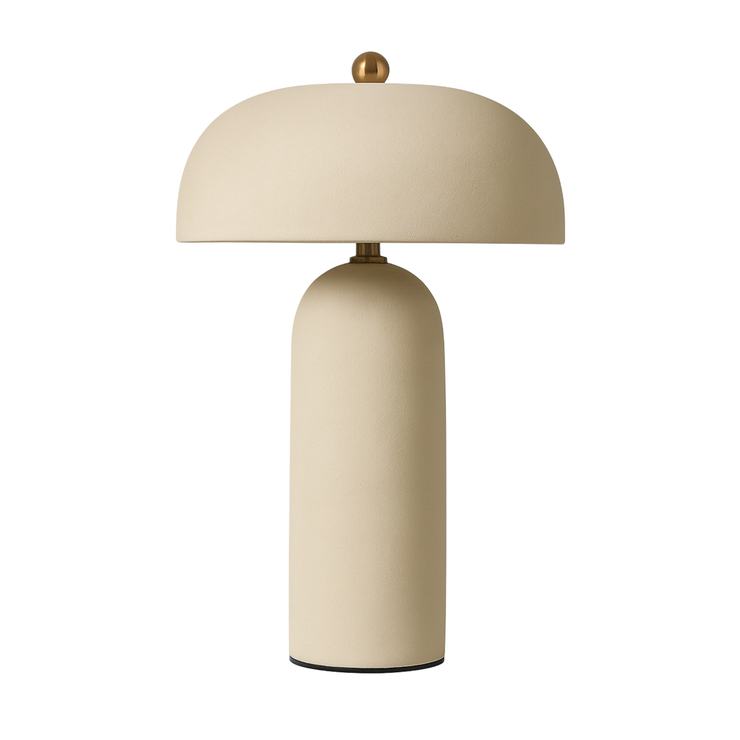 Bordslampa Cavern i beige med mjuka former och skandinavisk design, perfekt som stilren stämningsbelysning.