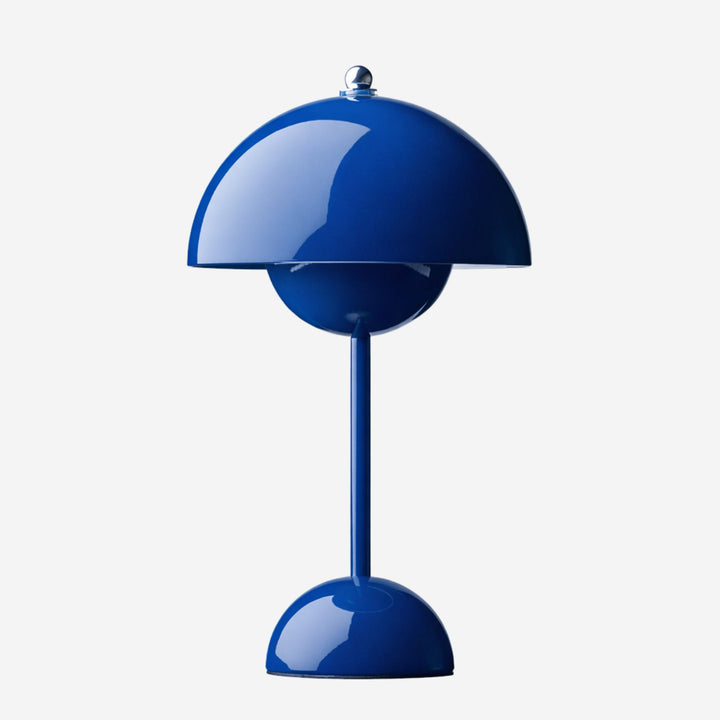 Portabel bordslampa Flowerbud i mörkblå med rund skärm och tidlös design - trendig accessoar i heminredning 
