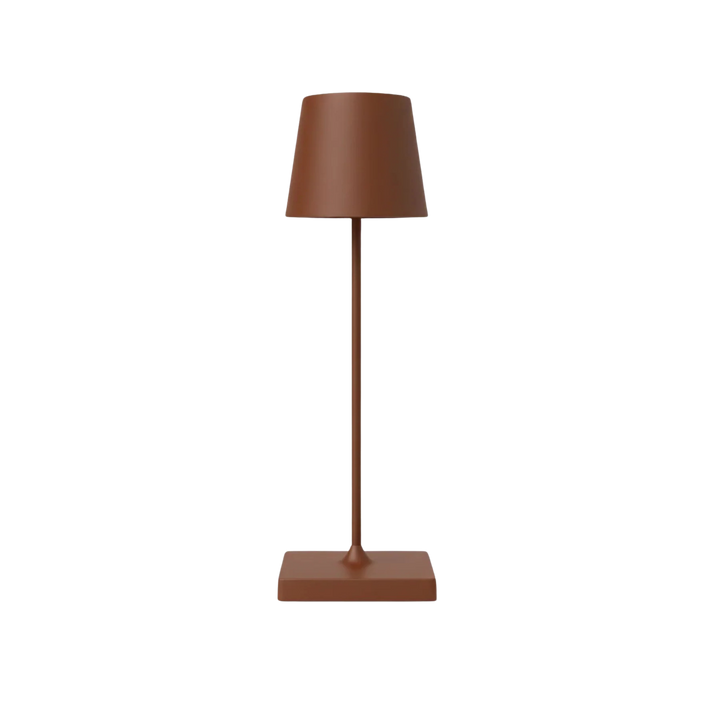 Bordslampa Oslo i brun metall med minimalistisk skandinavisk design och cylindrisk lampskärm