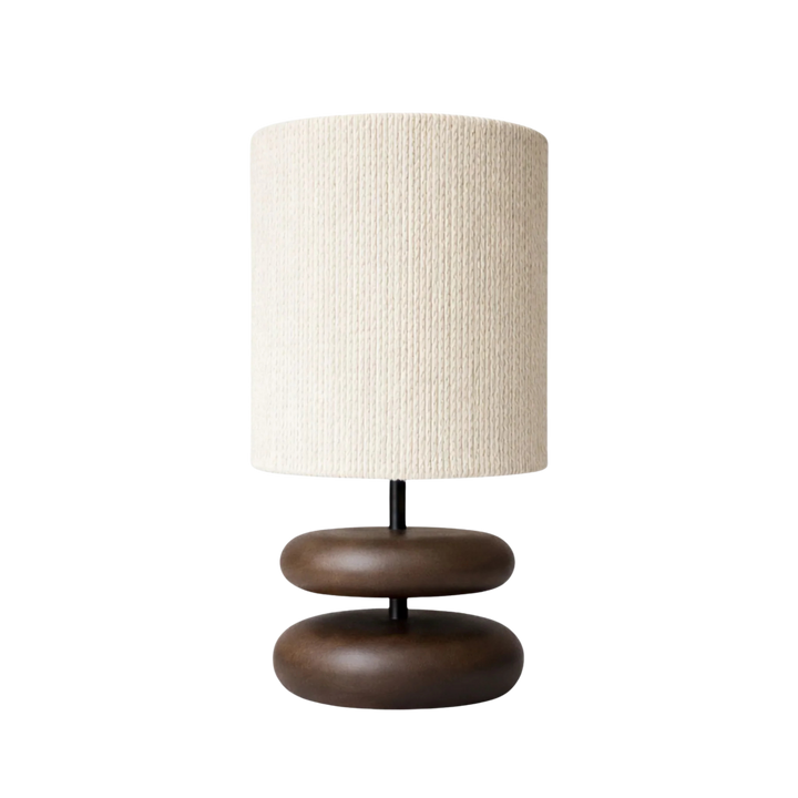 Bordslampa Oto i trä med ribbad textilskärm – stilren designbordslampa i varm 