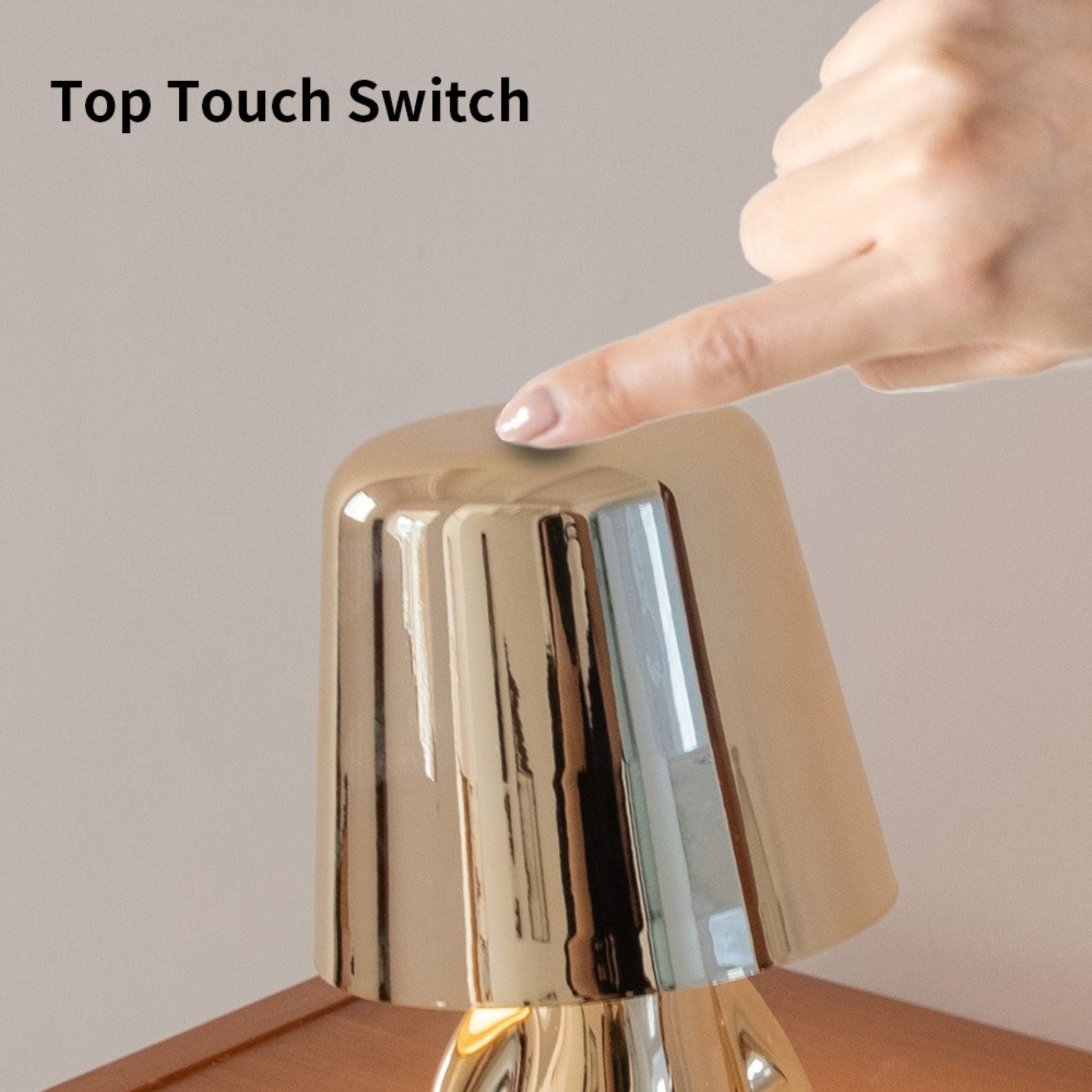 Bordslampa Thinker med touchfunktion på ovansidan – dimbar designlampa i guld med smidig touchstyrning