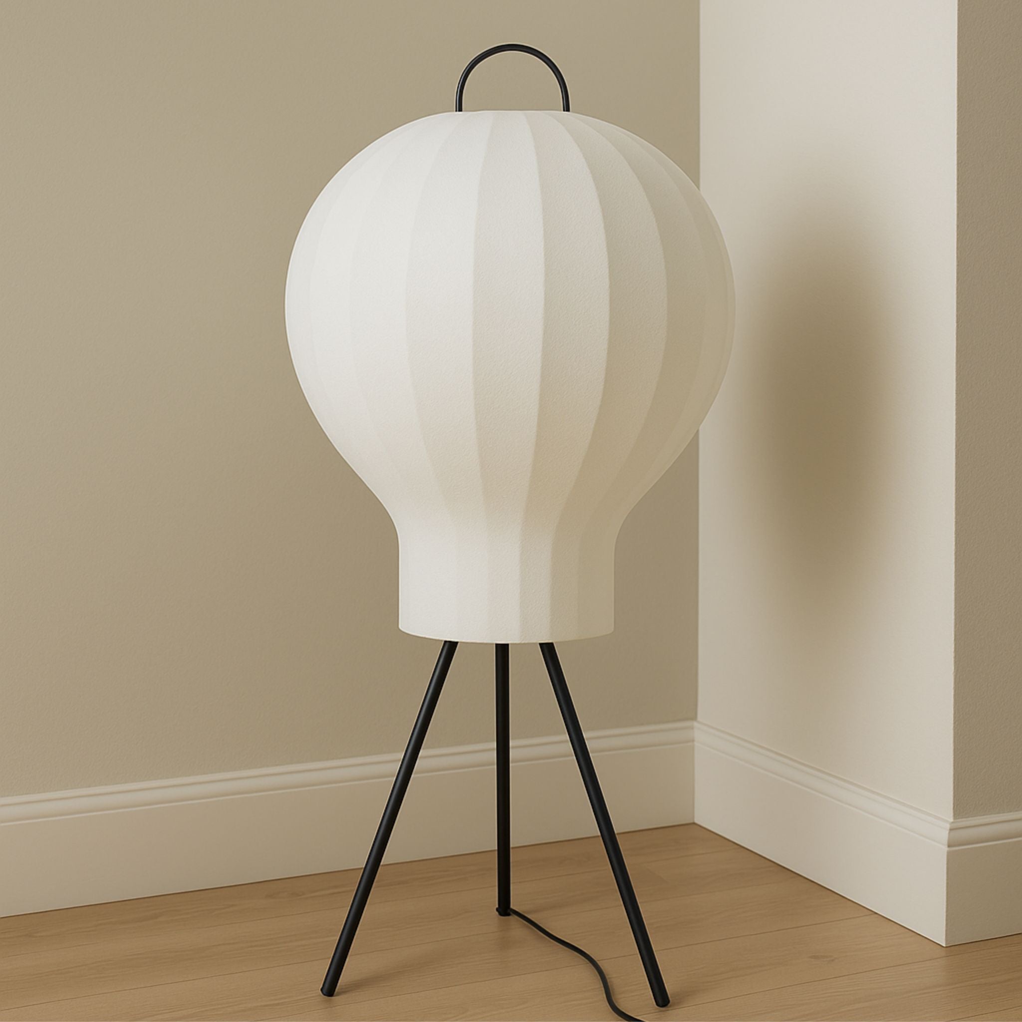 Golvlampa Bubble i hörnplacering mot neutral vägg, elegant golvlampa som skapar ett lugnt och modernt uttryck.