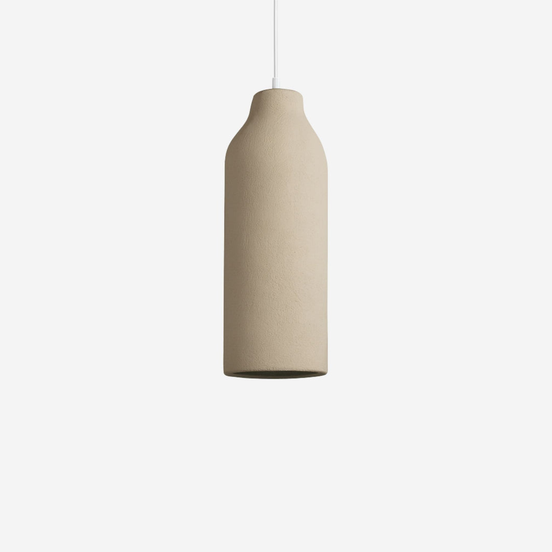 Taklampa Cirrus i modell C med mjuk, rund form i ljusbeige yta och stilren skandinavisk design.