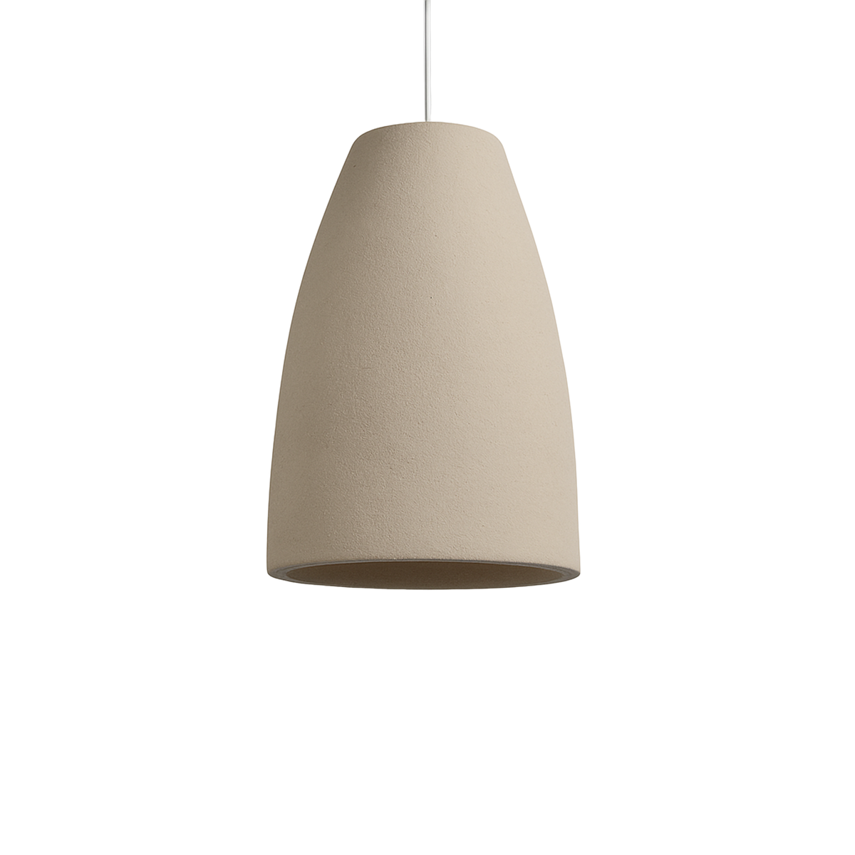 Taklampa Cirrus i modell Cone med mjuk, rund form i ljusbeige yta och stilren skandinavisk design.