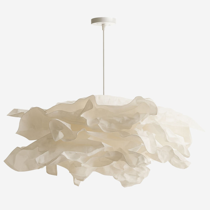 Taklampa Cloudy i organisk design med mjuka former som ger ett behagligt och stämningsfullt ljus