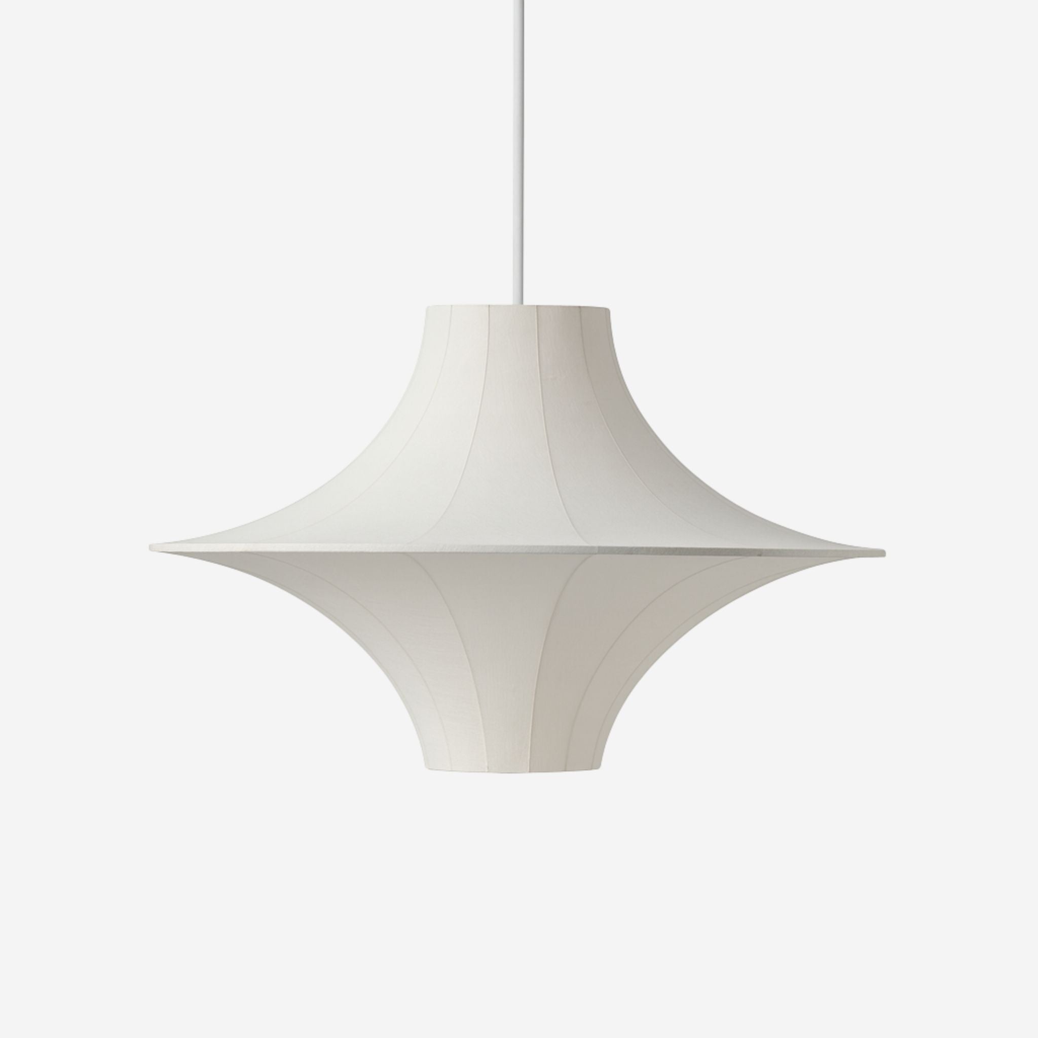 Taklampa Luna i vit Cacoon med mjuk skandinavisk formgivning