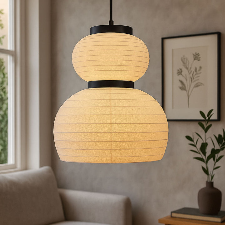 Taklampa Podium tänd med mjukt och varmt ljus