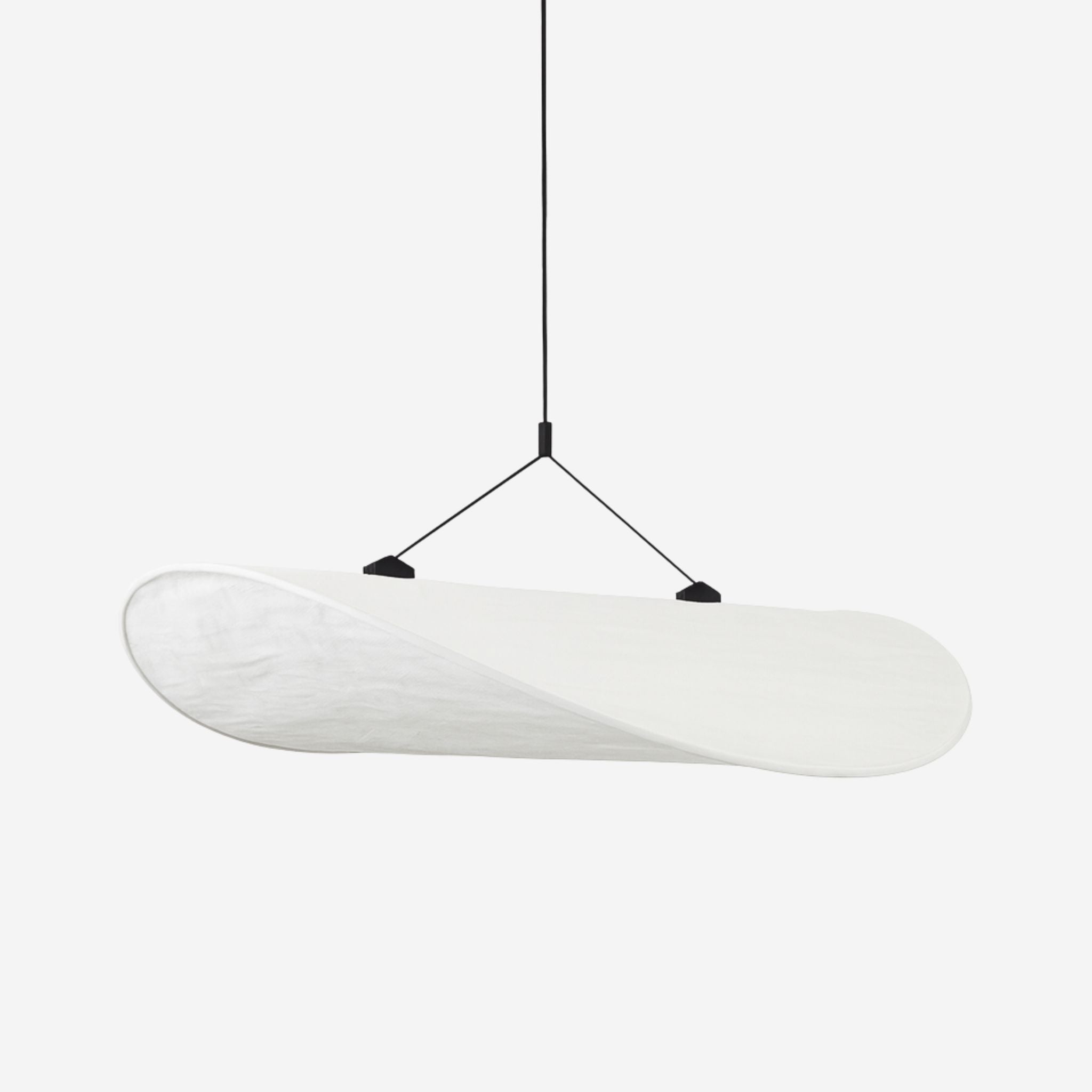 Taklampa Sailing i vit dupont papper med skulptural design med mjukt böljande form, exklusiv takbelysning för moderna hem.