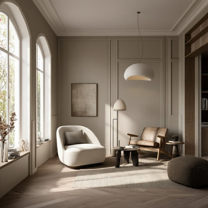 Taklampa Wabi Sabi monterad i lounge med mjuk och varm belysning